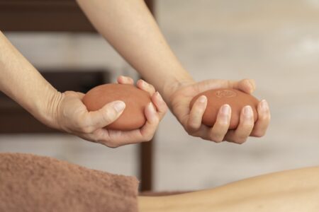 手で握れるタイプのリサストーン